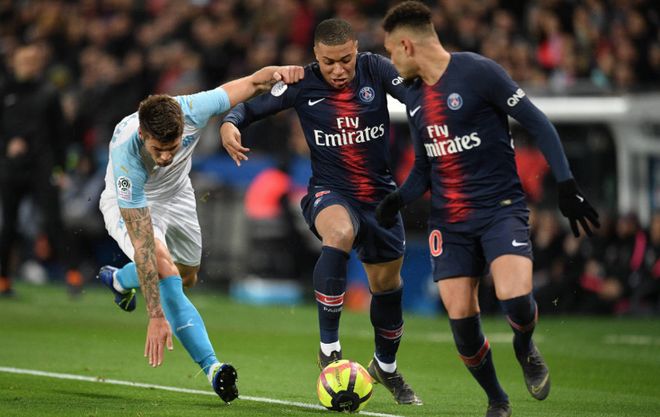 阿斯：沙特正在大力追求莱万，芝加哥火焰也想引进他（阿斯：沙特重金求购莱万，芝加哥火焰也在争夺）