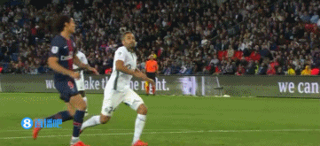 AC米兰1-0登顶意甲！38岁名将却抢走风头，带队12场不败紧追榜首