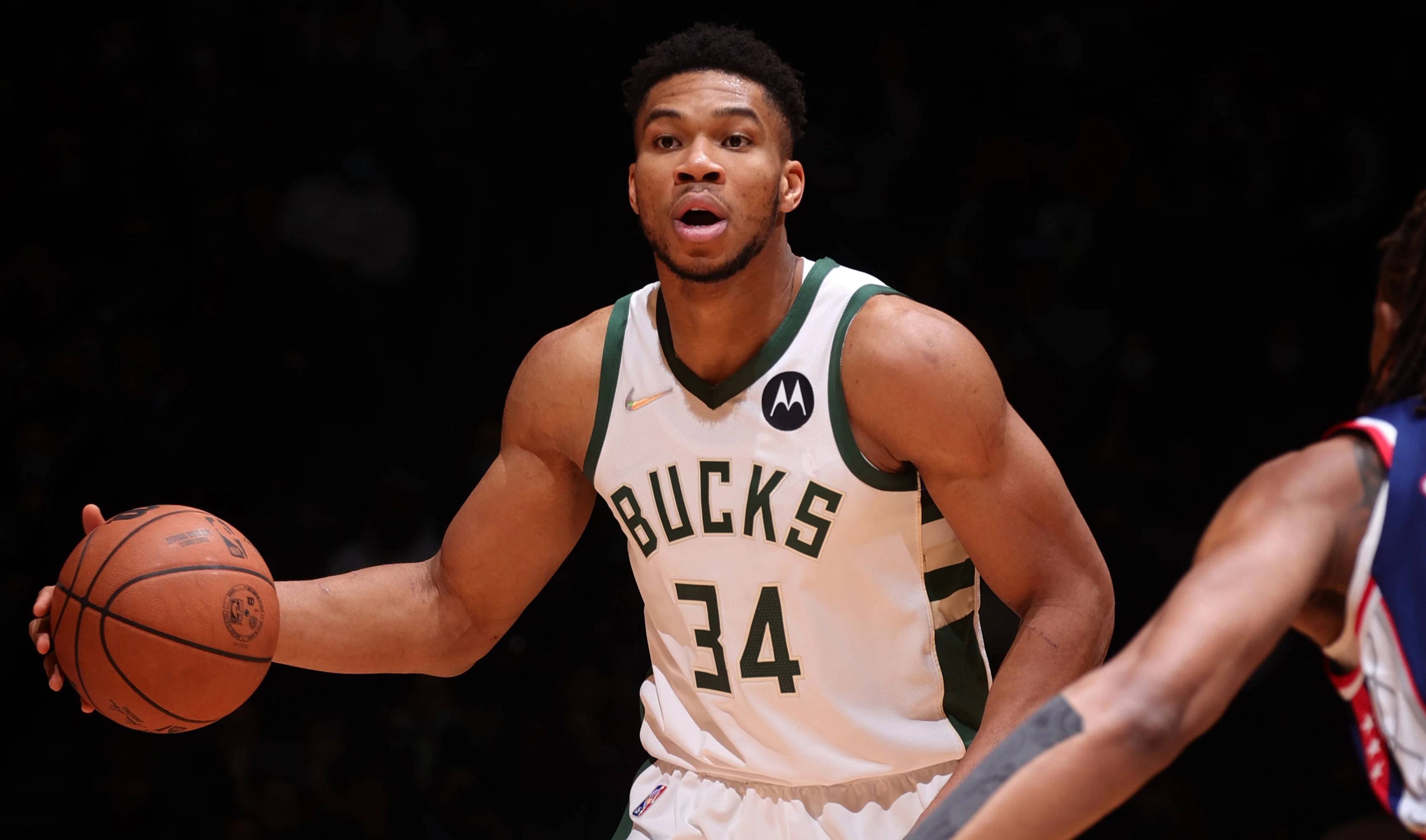 巴萨vs阿拉维斯首发：亚马尔领衔，德容缺席，佩德里替补（巴萨战阿拉维斯首发出炉：亚马尔坐镇，德容缺阵，佩德里候补）