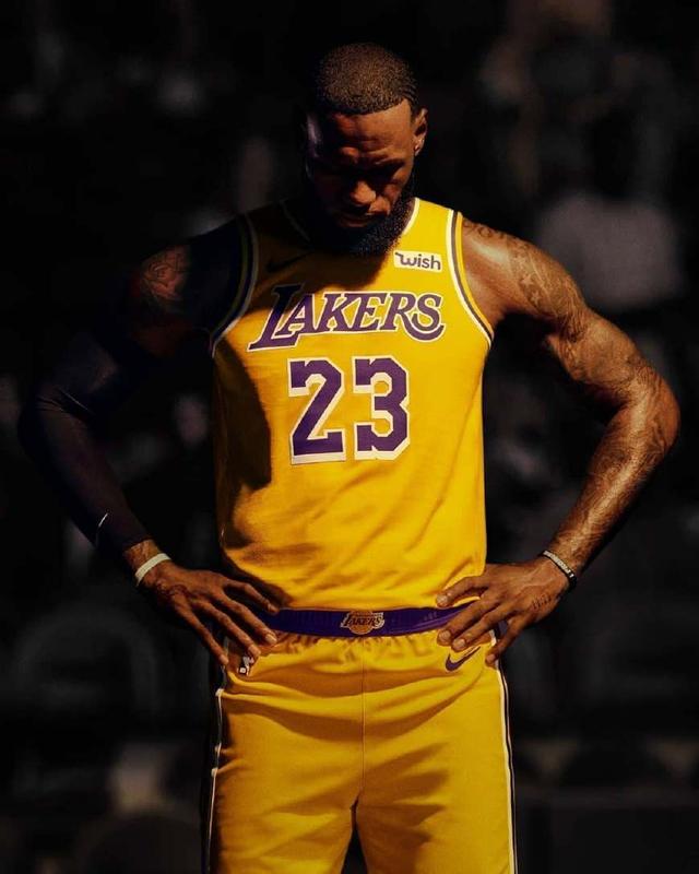 早报：功成名就不是目的，让自己快乐快乐这才叫做意义（早报：功名非终点，快乐才是人生的意义）