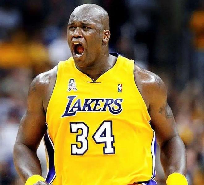 记者：恩昆库在冬窗的未来值得关注；米兰会和经纪人谈莱万（记者：冬窗恩昆库动向受关注；米兰将与莱万经纪人会谈）